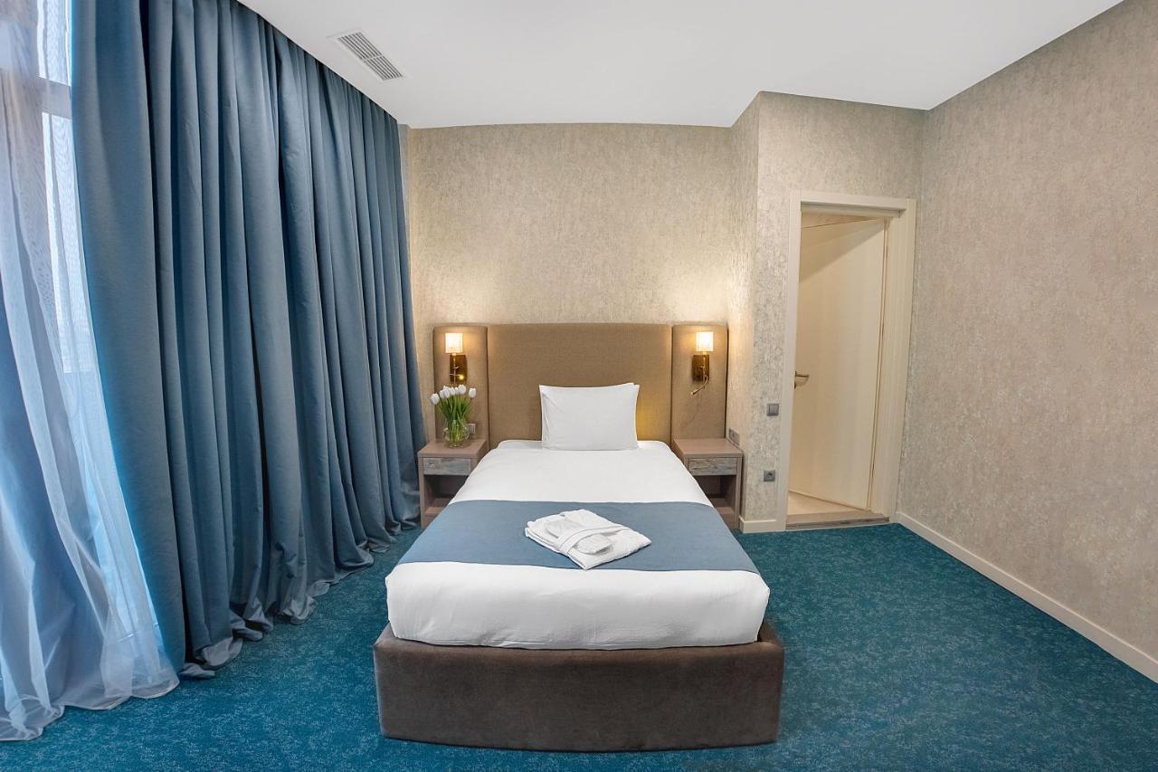 Meta Business Hotel By King David Тбилиси Екстериор снимка
