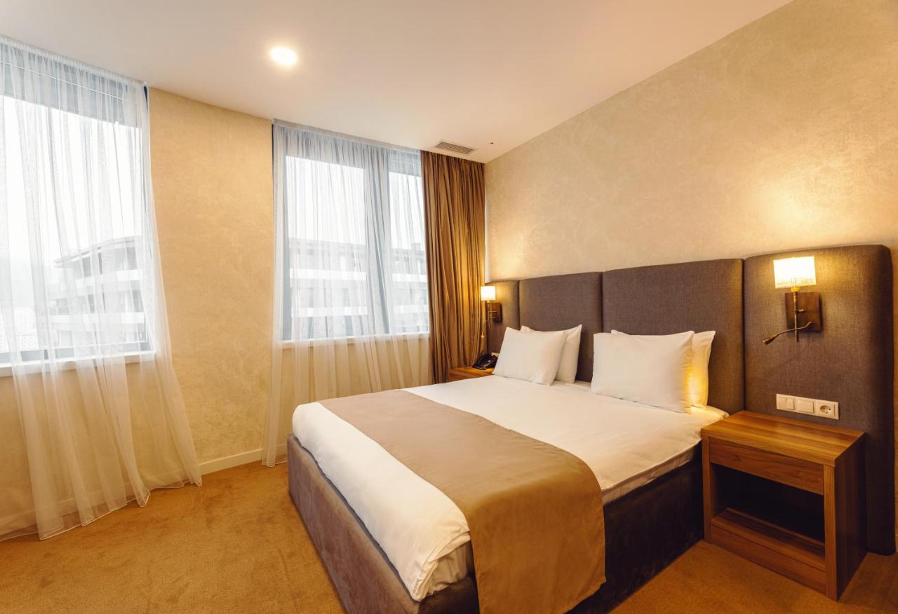 Meta Business Hotel By King David Тбилиси Екстериор снимка