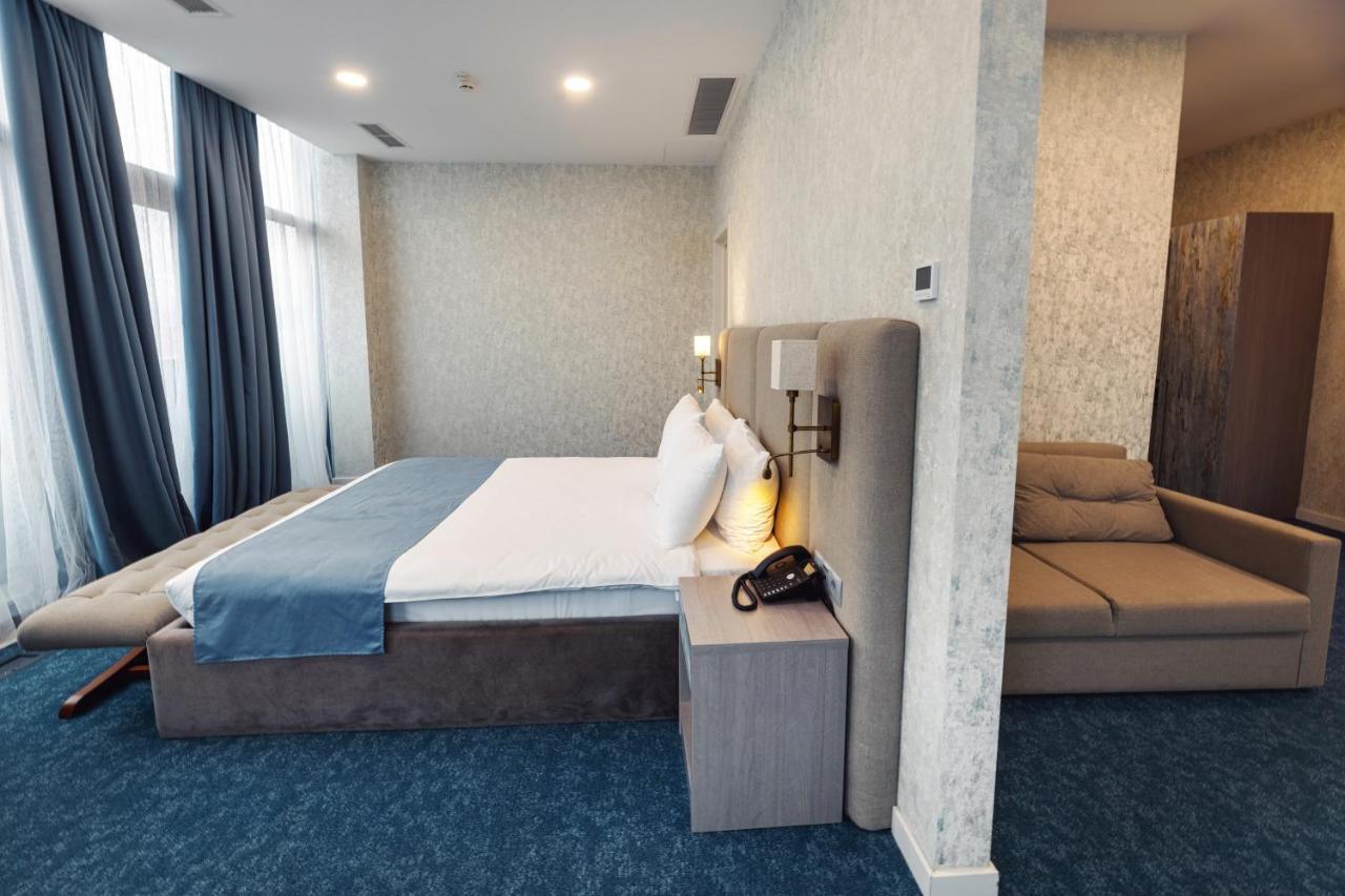 Meta Business Hotel By King David Тбилиси Екстериор снимка