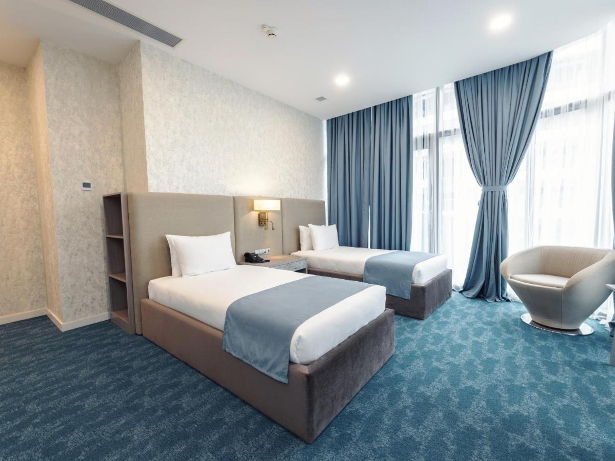 Meta Business Hotel By King David Тбилиси Екстериор снимка