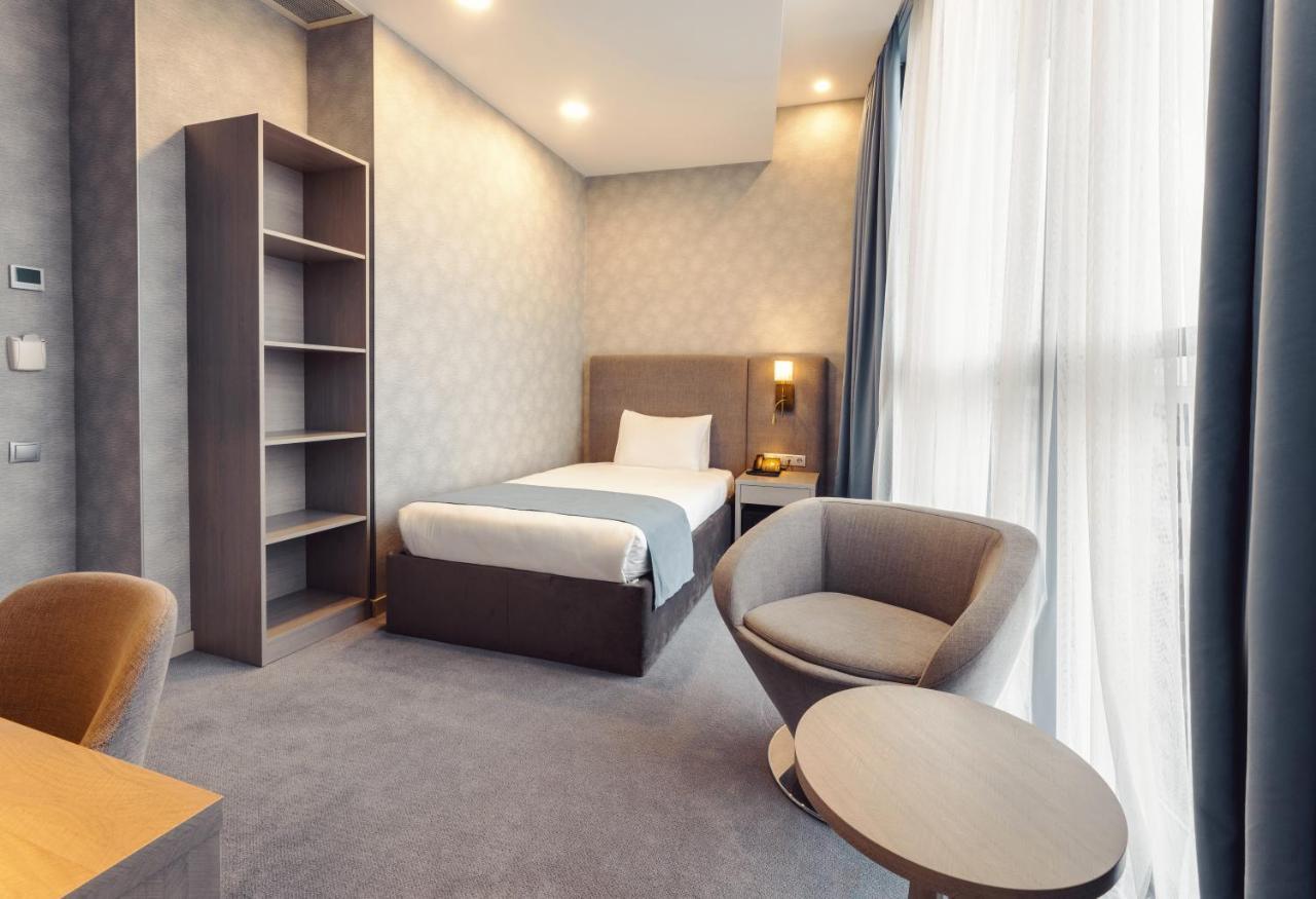 Meta Business Hotel By King David Тбилиси Екстериор снимка