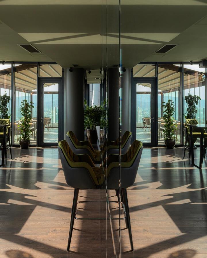 Meta Business Hotel By King David Тбилиси Екстериор снимка